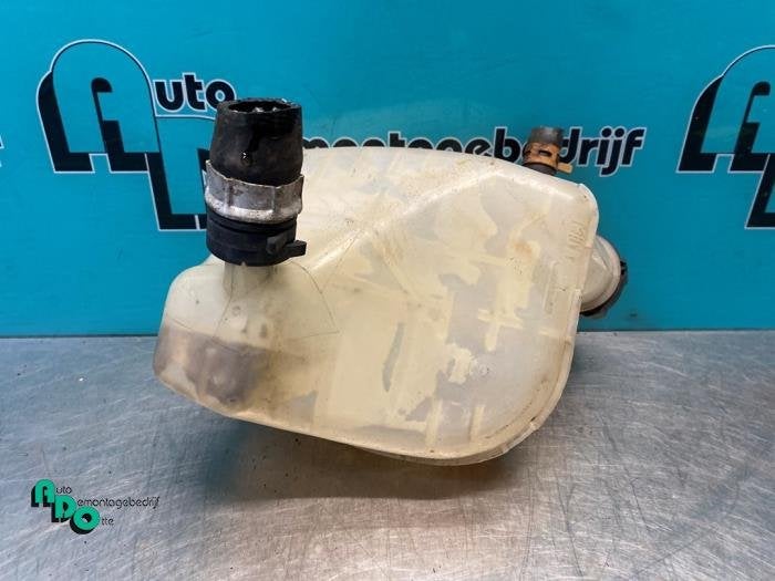 Réservoir d'expansion d'un Renault Twingo (Twingo 07-), Renault, -, 3 mois de garantie, Utilisé