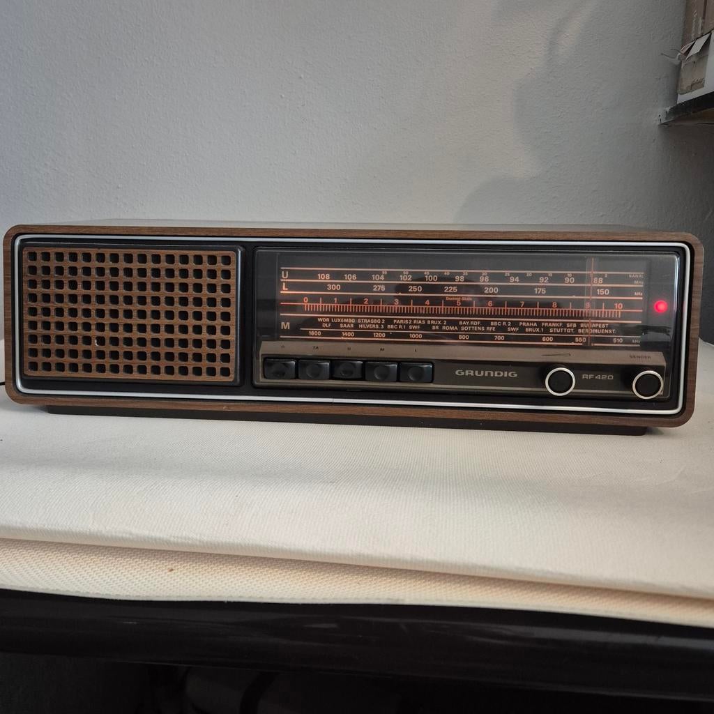 Vintage radio Grundig RF 420, Ophalen