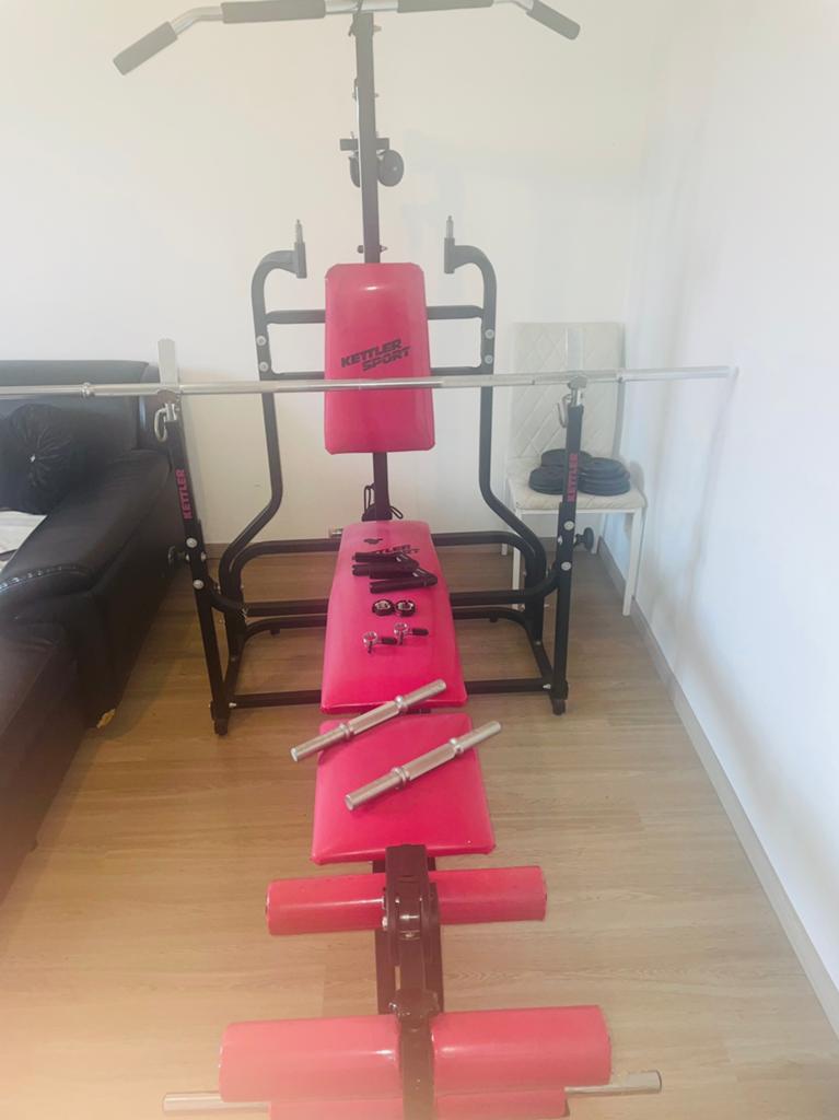 Machine de musculation vendue avec plusieurs accessoires., Sports & Fitness, Enlèvement, Utilisé, Jambes