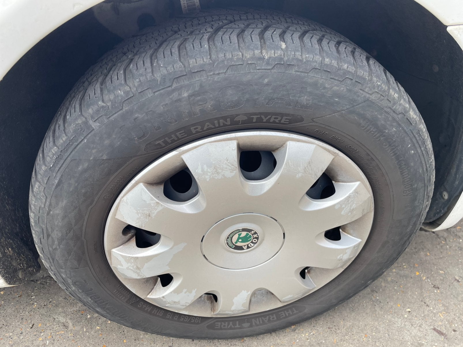 Skoda octavia banden + velgen 4 stuk, Auto-onderdelen, Banden en Velgen, Ophalen, Gebruikt, Banden en Velgen, Winterbanden