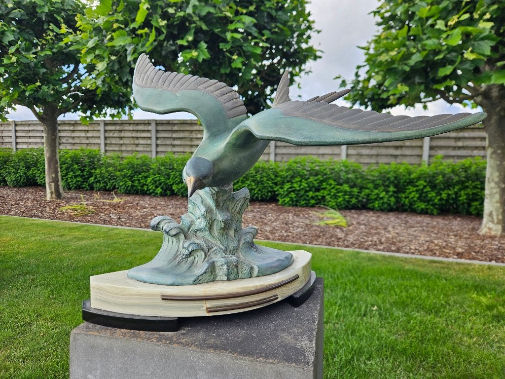 Grote prachtige zwaluw op marmer art-deco zamak oud koopje!, Enlèvement, Bronze