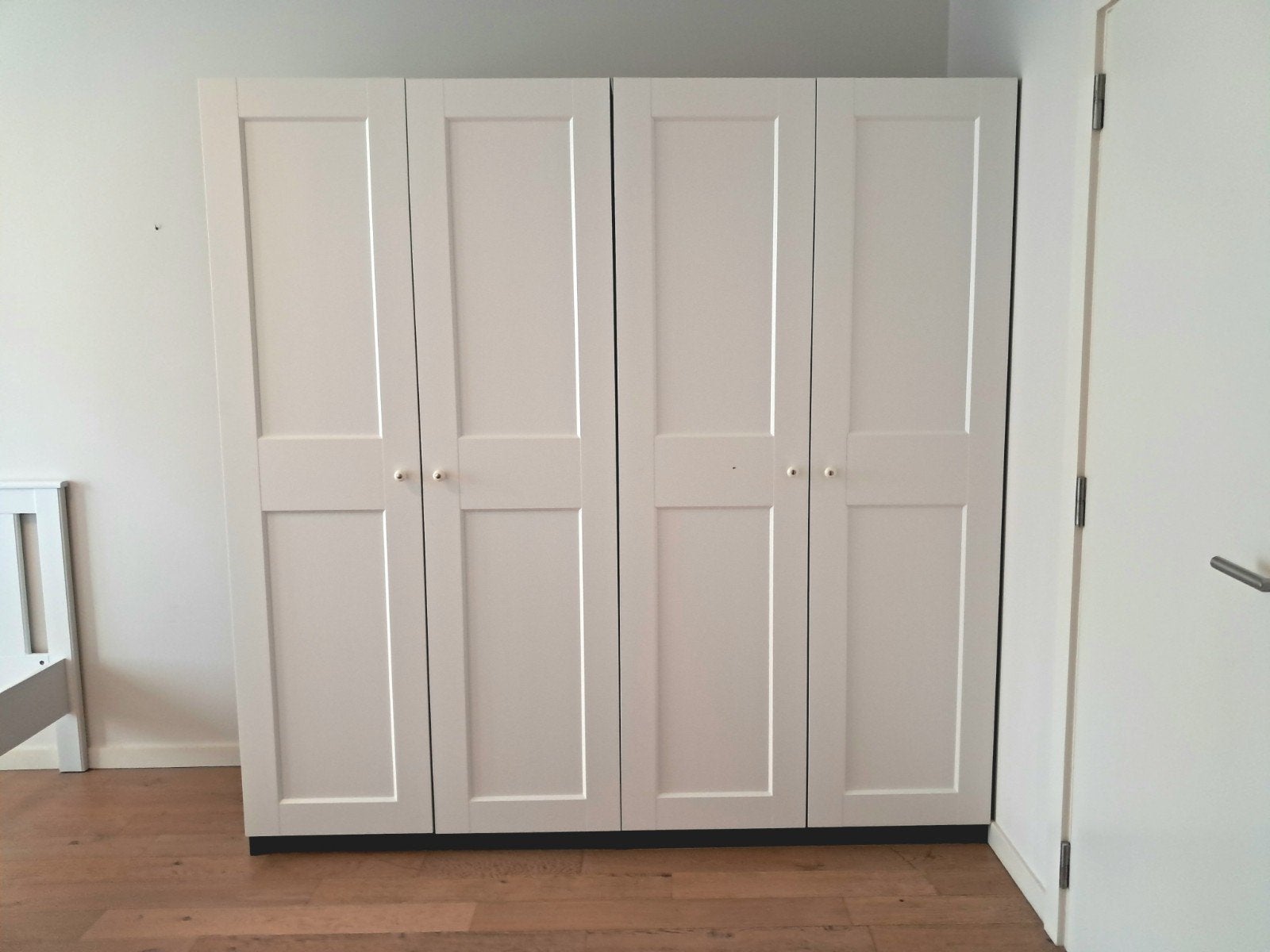 Deux armoires PAX IKEA - Brun foncé & blanc - Parfait état !, Avec porte(s), Comme neuf, 100 à 150 cm, Enlèvement