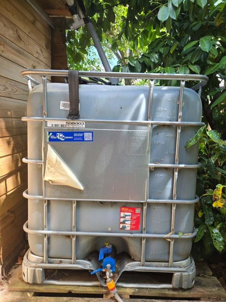 IBC Container - 1000 liter, Tuin en Terras, Regentonnen, Ophalen, Kunststof, Gebruikt, Met kraantje