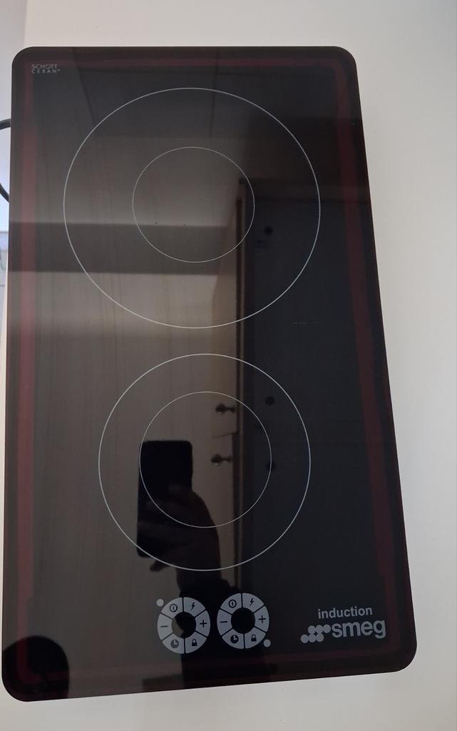 Plaque de cuisson SMEG à induction fonctionne très bi, Electroménager, Tables de cuisson, Enlèvement ou Envoi, Induction