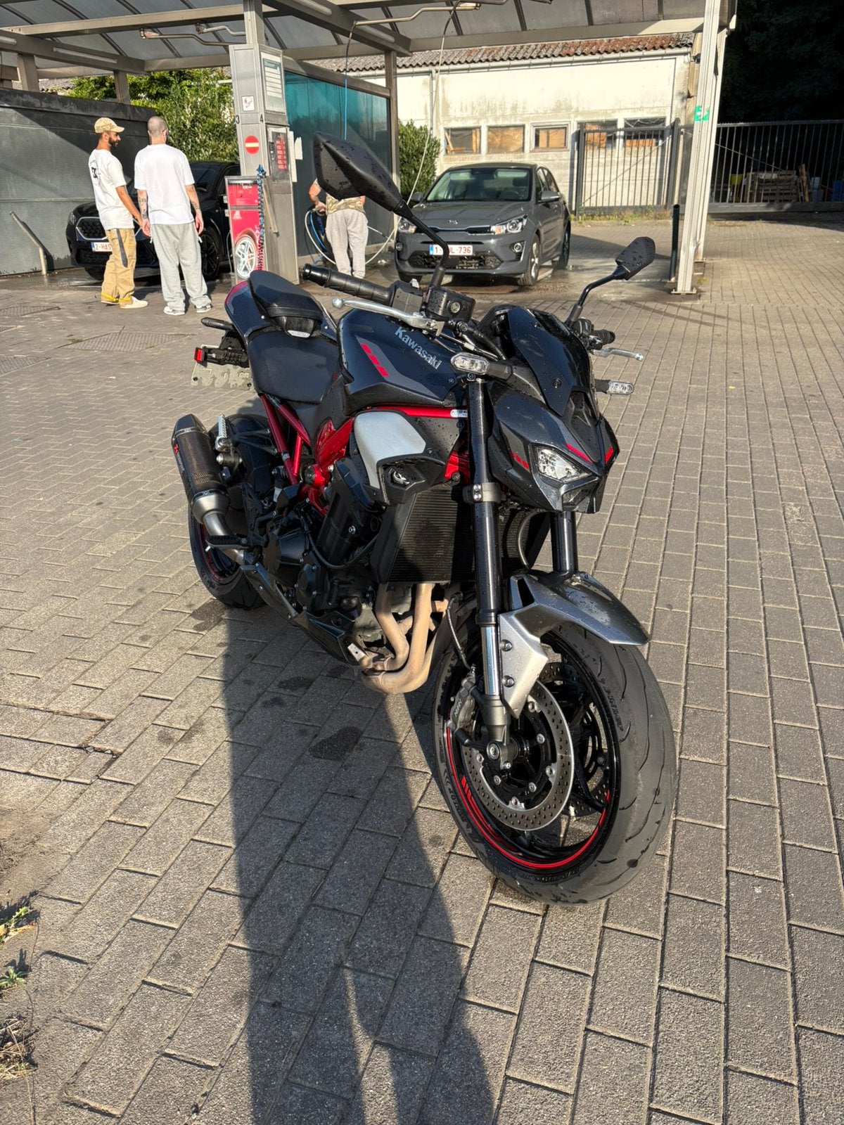 Kawazaki Z900 2025 Performance Akrapovic Rouge, Permis Moto A, Occasion, Plus de 35 kW, 948 cm³