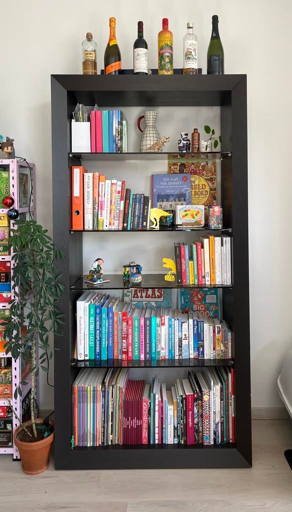 Boekenkast zwart hout met glazen planken, Ophalen, Met plank(en), Glas, 50 tot 100 cm