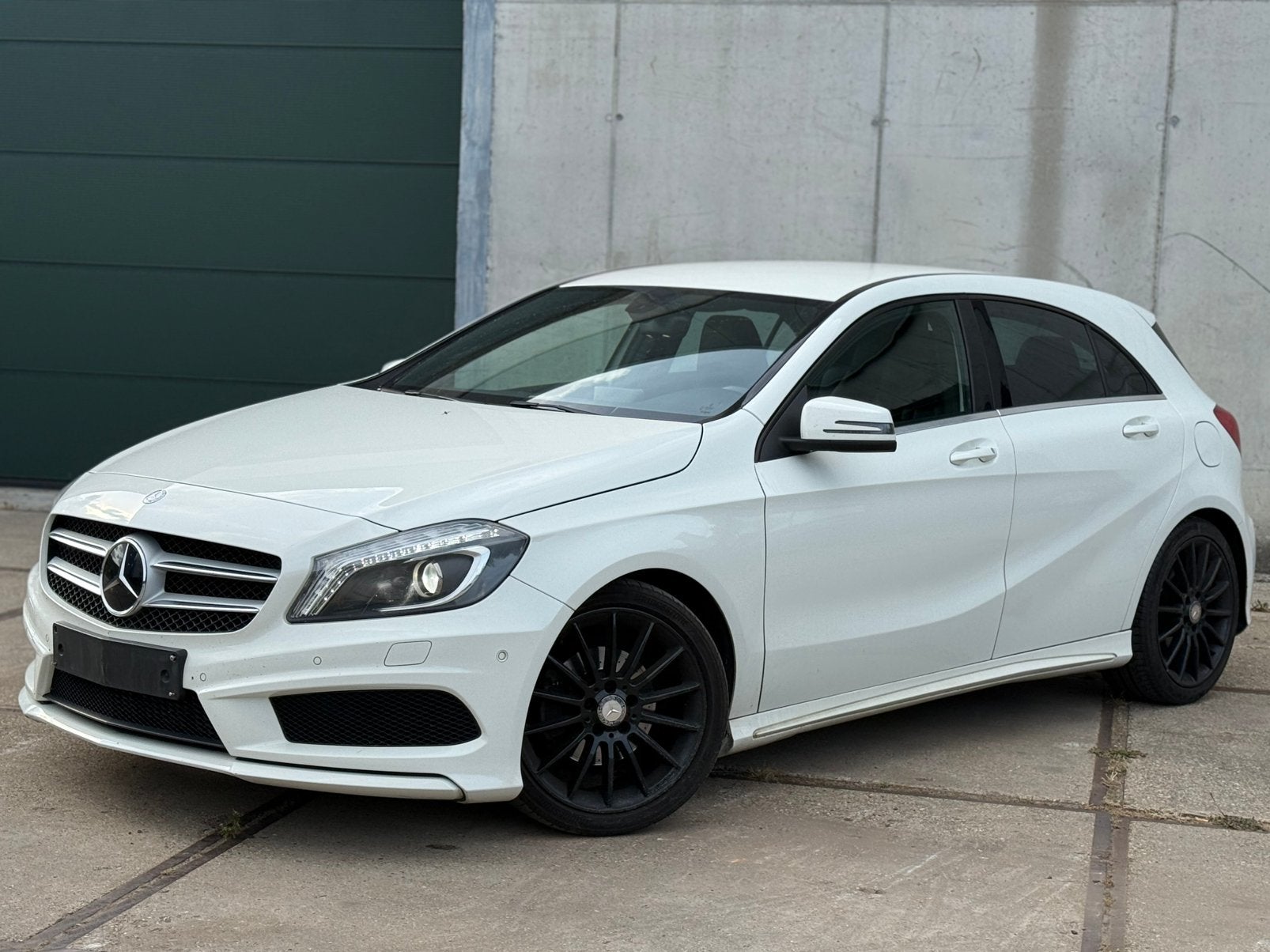 Mercedes A180 - AMG PAKKET - 2013 - Perfect! - Gekeurd, Achat, Entreprise, Essence, Entretenue par le concessionnaire
