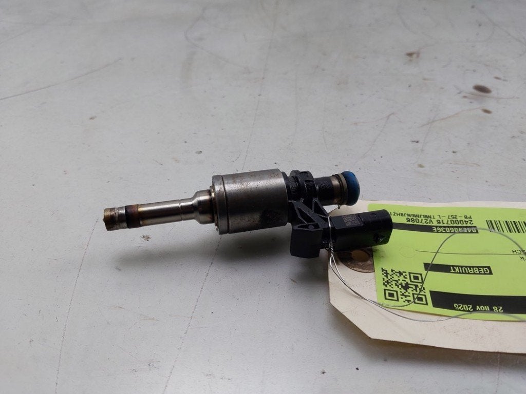 INJECTOR BRANDSTOF Skoda Fabia III Combi (NJ5), Robert Bosch AG, Gebruikt, Skoda, Robert-Bosch-Allee 1
74232  Abstatt, DE