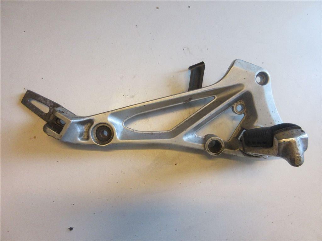 Suzuki GSX550 schetsplaat rechts met voetsteun GSX 550 GS550, Ophalen of Verzenden, Gebruikt