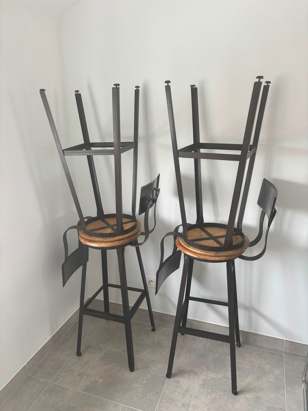 Tabourets, 4 tabourets, Enlèvement, Comme neuf, Bois