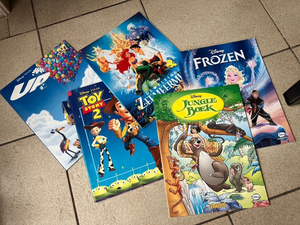 5 Disney stripboeken ( oa Frozen Jungle book Toy Story up ), Ophalen of Verzenden