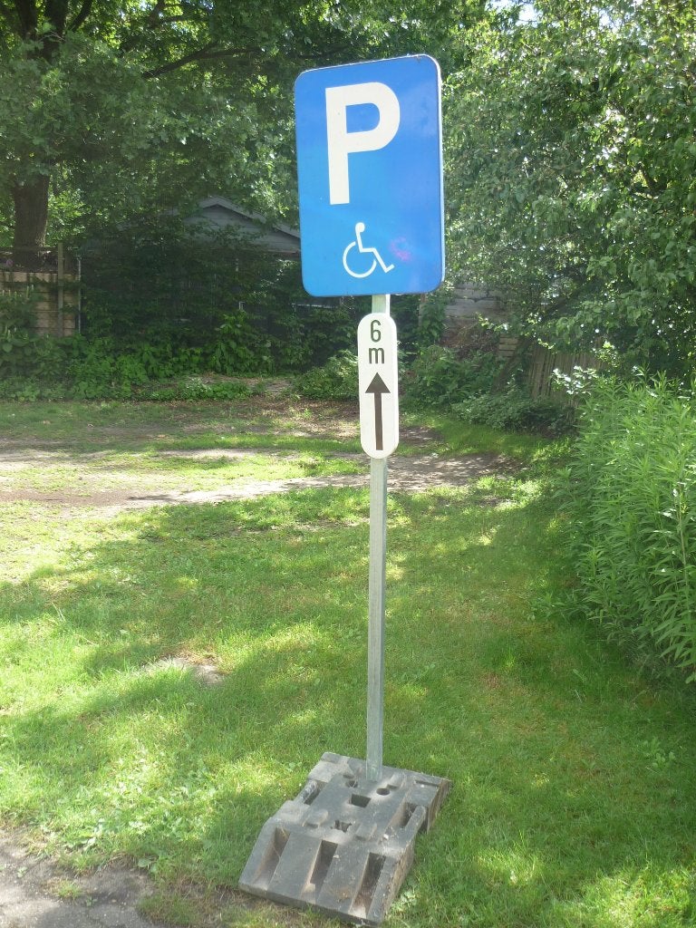verkeersbord mindervalidenparking, Ophalen
