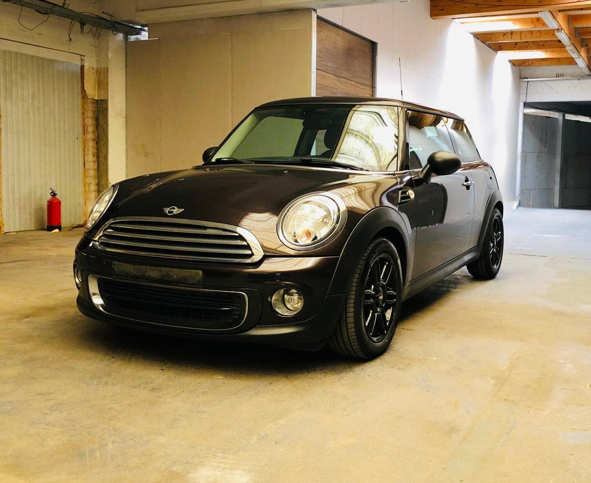 Minie One 1.6i | 2013, Autos, Achat, Entreprise, Noir, https://public.car-pass.be/vhr/22cbde77-29f7-45eb-9205-ad53b3dc8ace