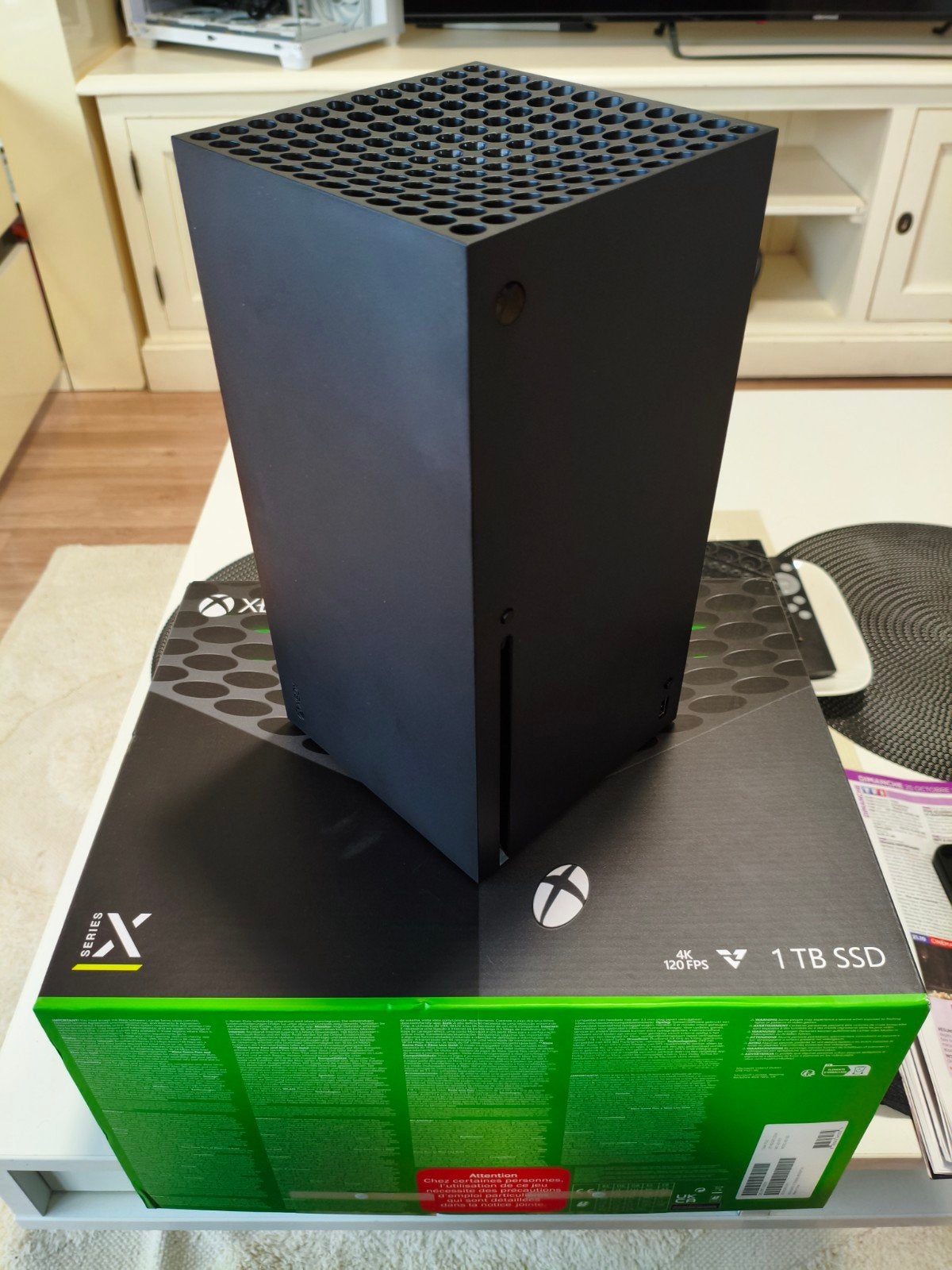 Xbox Serie X - en parfait état 1 manette – 14 jeux avec une, Consoles de jeu & Jeux vidéo, Enlèvement, Neuf, Xbox Series X