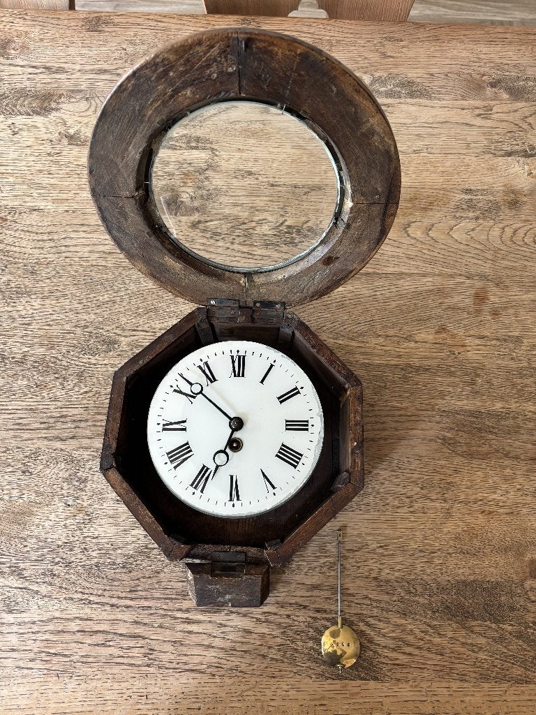 Antieke houten schoolklok / wandklok achthoekig model 29 cm, Antiek en Kunst, Ophalen of Verzenden