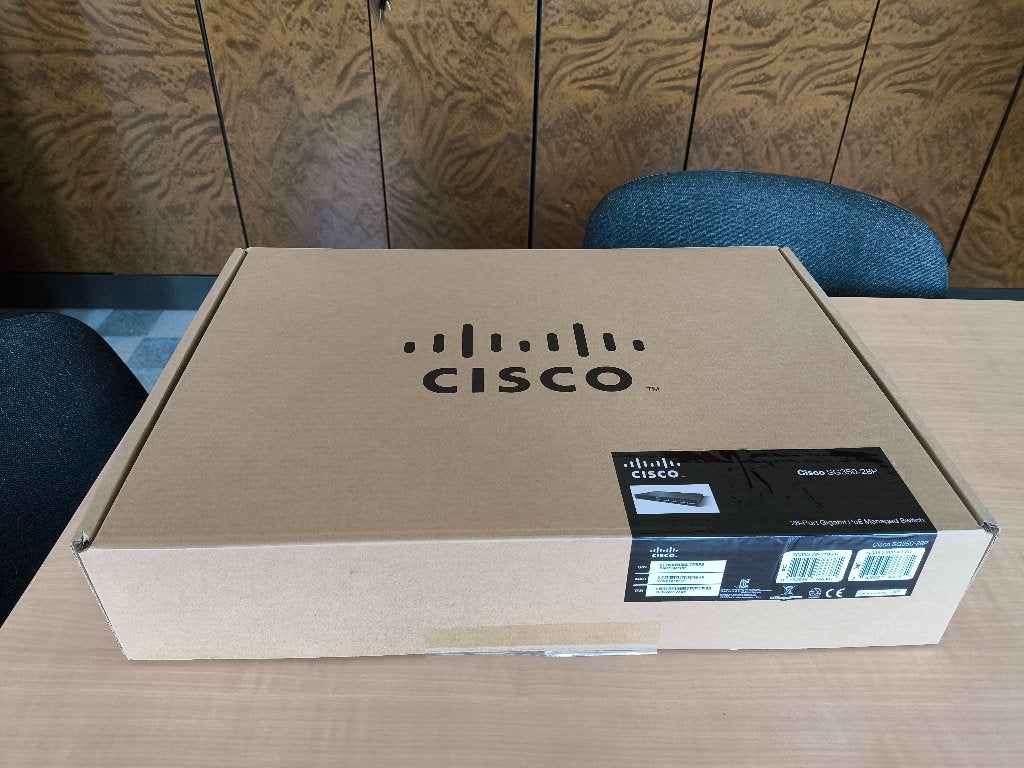 Cisco SG350 28P – 28 Poorts Gigabit PoE Managed Switch, Computers en Software, Ophalen, Nieuw