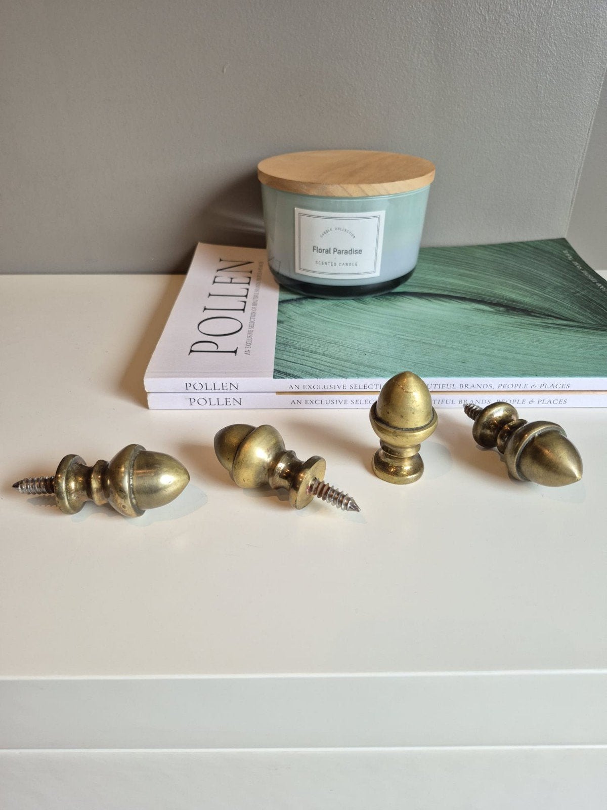 Lot de 4 boutons de meuble anciens en laiton - Style gland /, Bricolage & Construction, Enlèvement ou Envoi, Comme neuf, Autres types