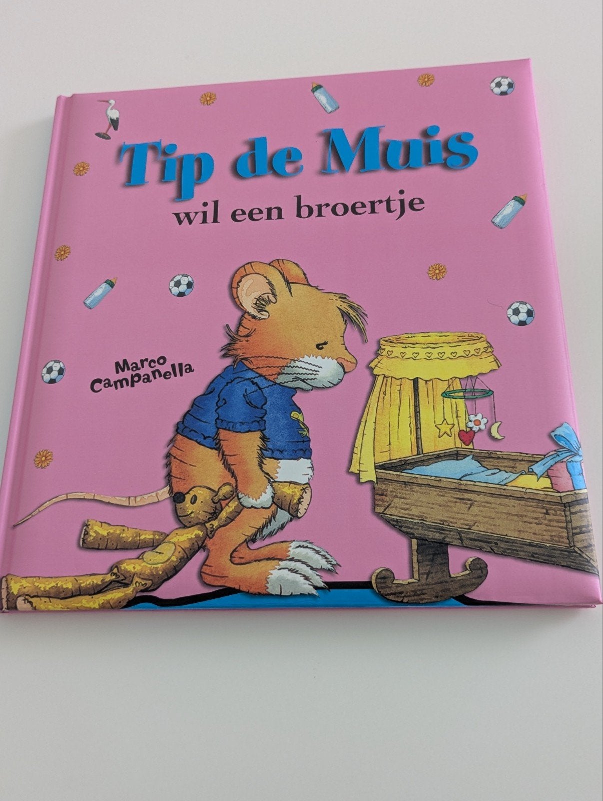 Tip de muis wil een broertje, Enlèvement ou Envoi
