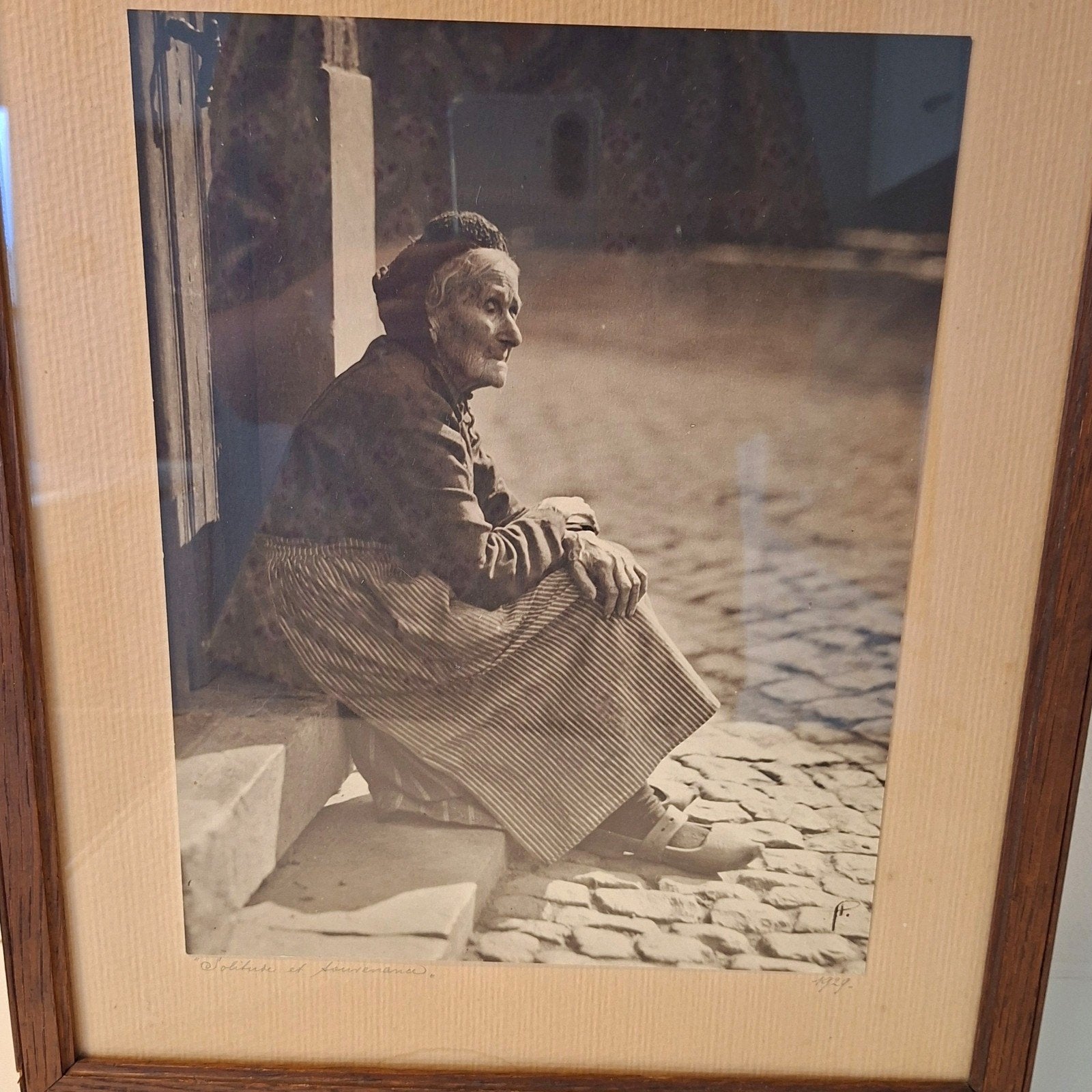 Vintage houten kader "Solitude" (1929)
Vintage houten kader, Antiek en Kunst, Ophalen, Foto, Fotografie, Achter glas