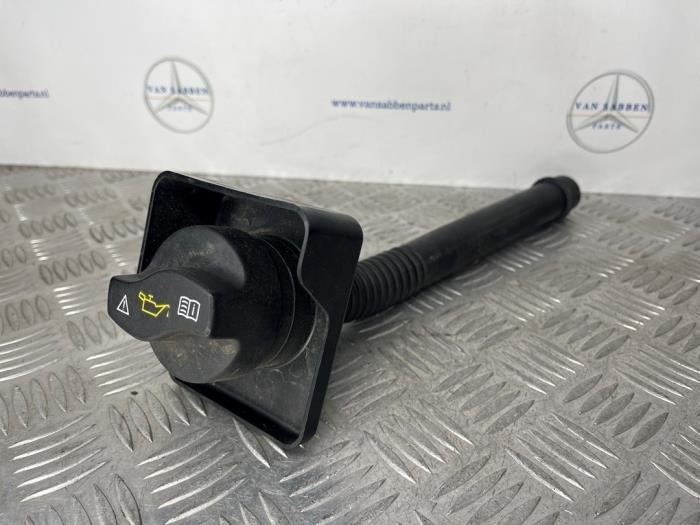 Goulot de remplissage huile d'un Mercedes Vito, -, 3 mois de garantie, Utilisé, -