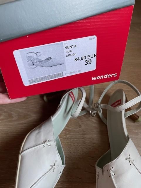 Beige lederen schoenen maat 39 nieuwstaat, Kleding | Dames, Schoenen, Ophalen, Beige