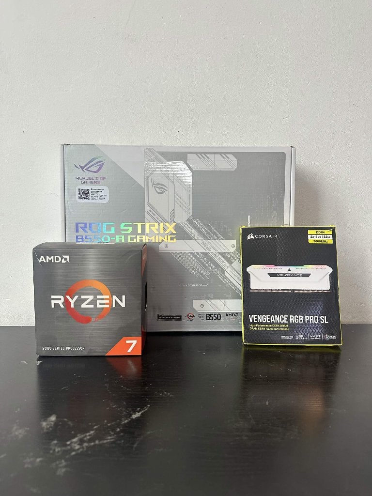 PC Ryzen 7 + 32 Go de DDR4 + Asus Rog B550 A, 8-core, Socket AM4, 3 à 4 Ghz, Enlèvement