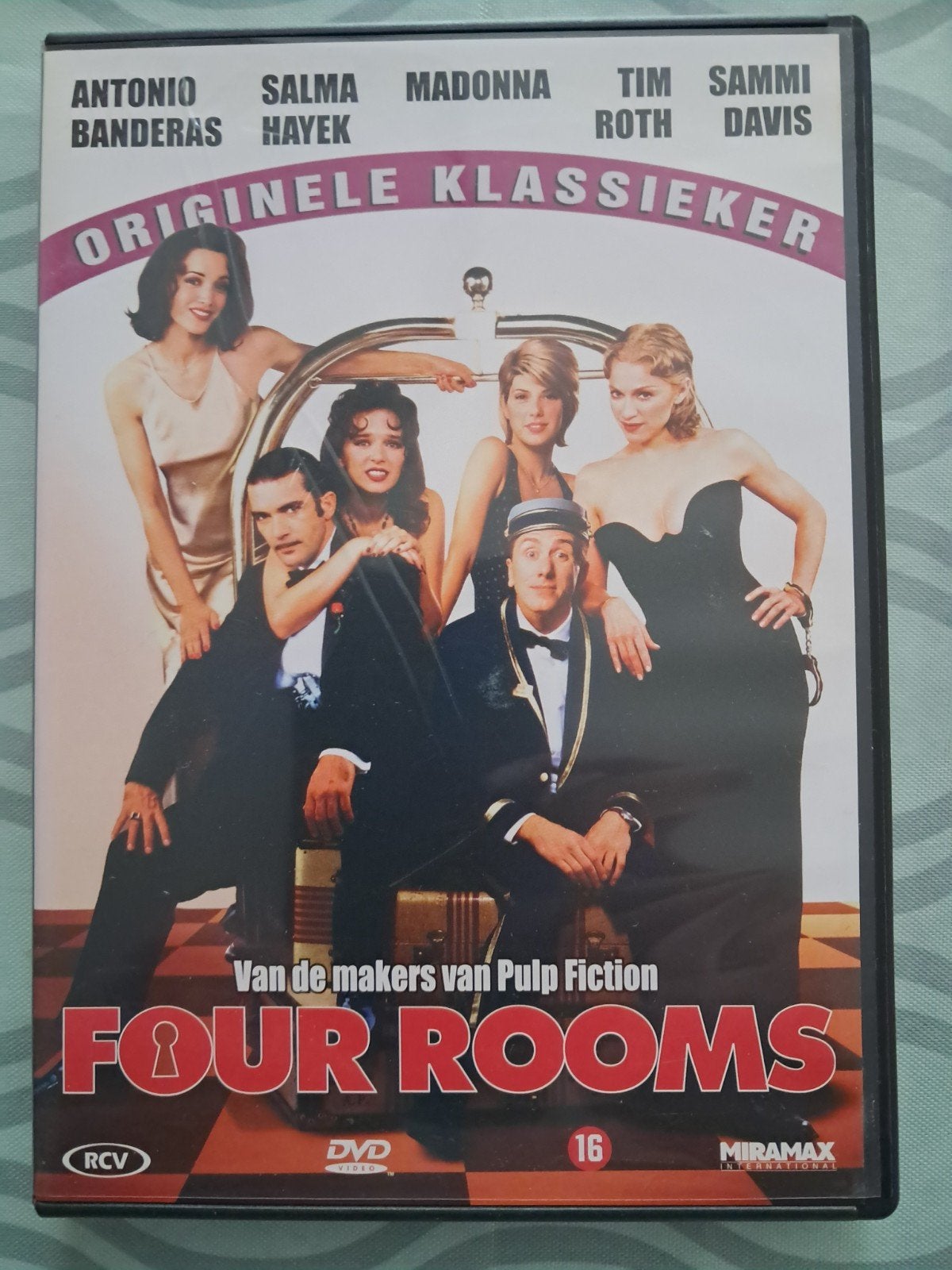 Four Rooms, Ophalen of Verzenden