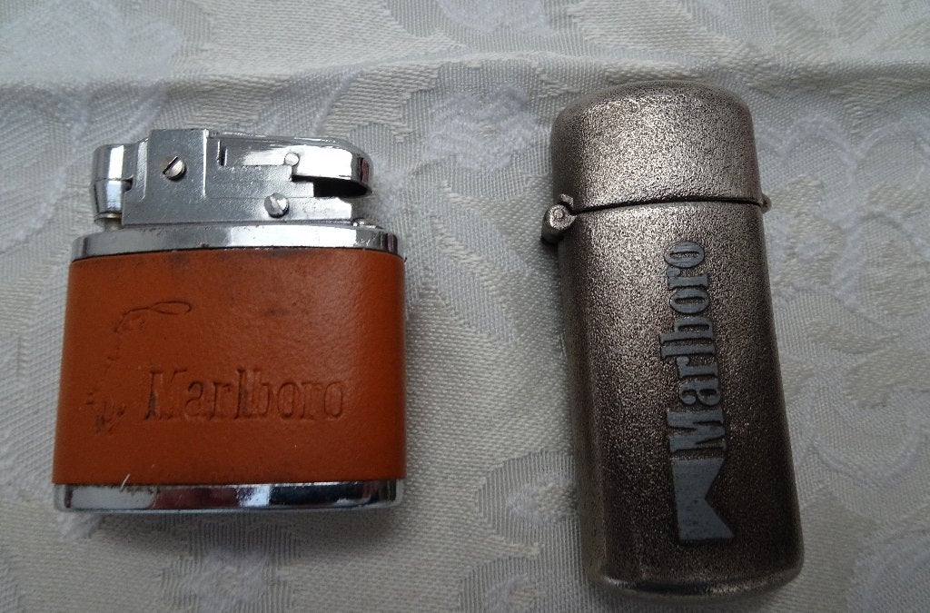 Marlboro aansteker, Collections, Articles de fumeurs, Briquets & Boîtes d'allumettes, Enlèvement, Comme neuf, Briquet