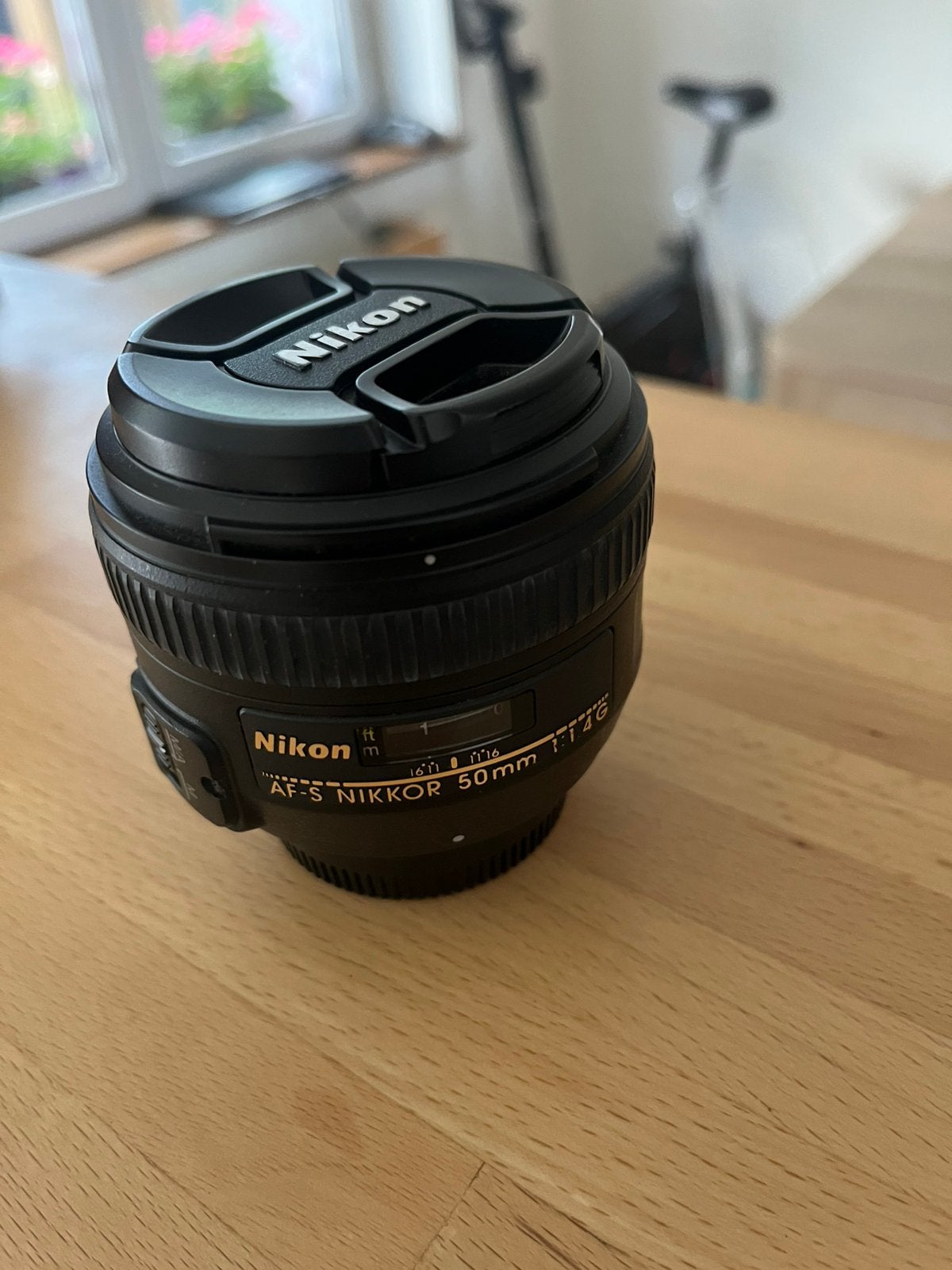 Objectif Nikon ouvrant à 1.4, TV, Hi-fi & Vidéo, Photo | Lentilles & Objectifs, Enlèvement ou Envoi, Comme neuf
