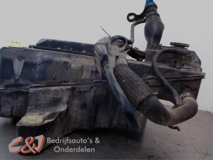 Adblue tank van een Peugeot Partner, Auto-onderdelen, Brandstofsystemen, Gebruikt, -, -, Ophalen of Verzenden