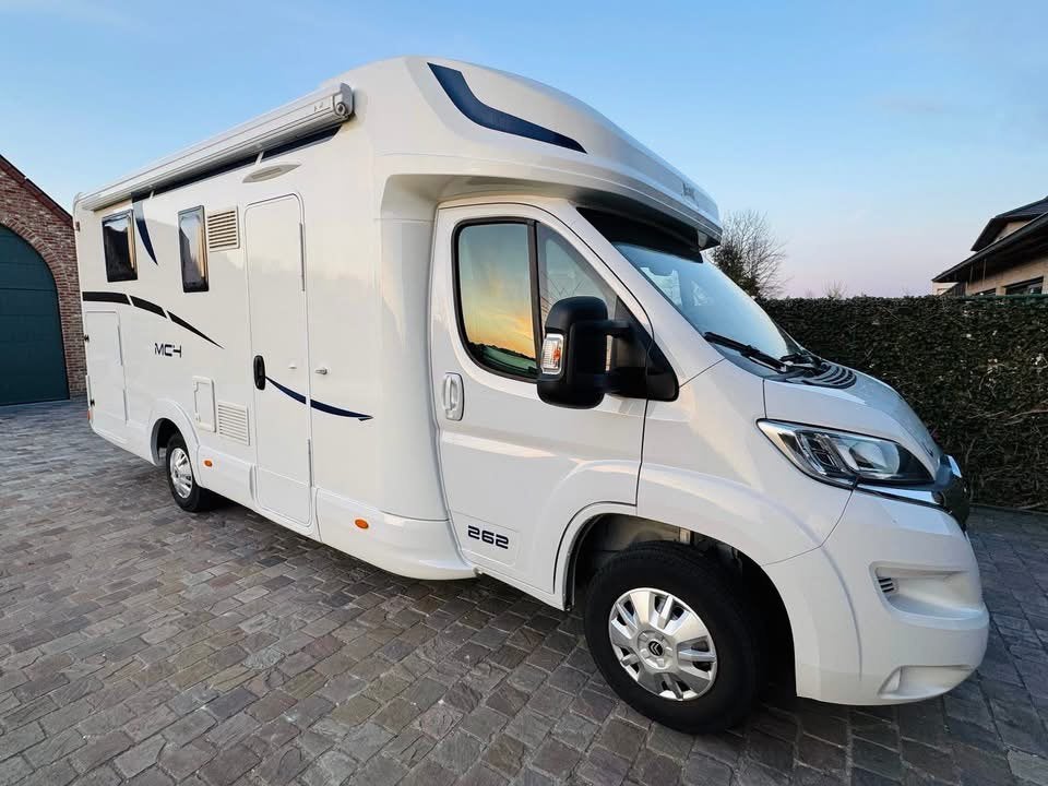‼️mc louis‼️face to face ‼️AMPER-> 15.000 km‼️, Caravans en Kamperen, Ringverwarming, Diesel, Elektrische ramen, ABS