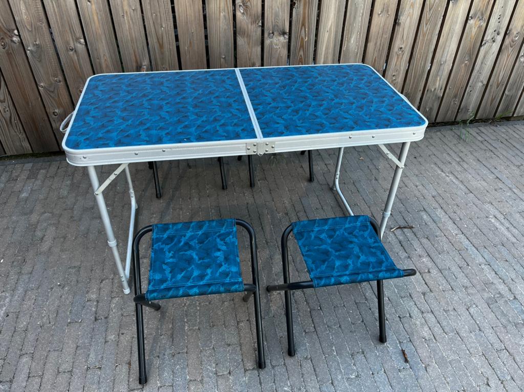Campingtafel en krukken, Ophalen, Gebruikt, Campingtafel