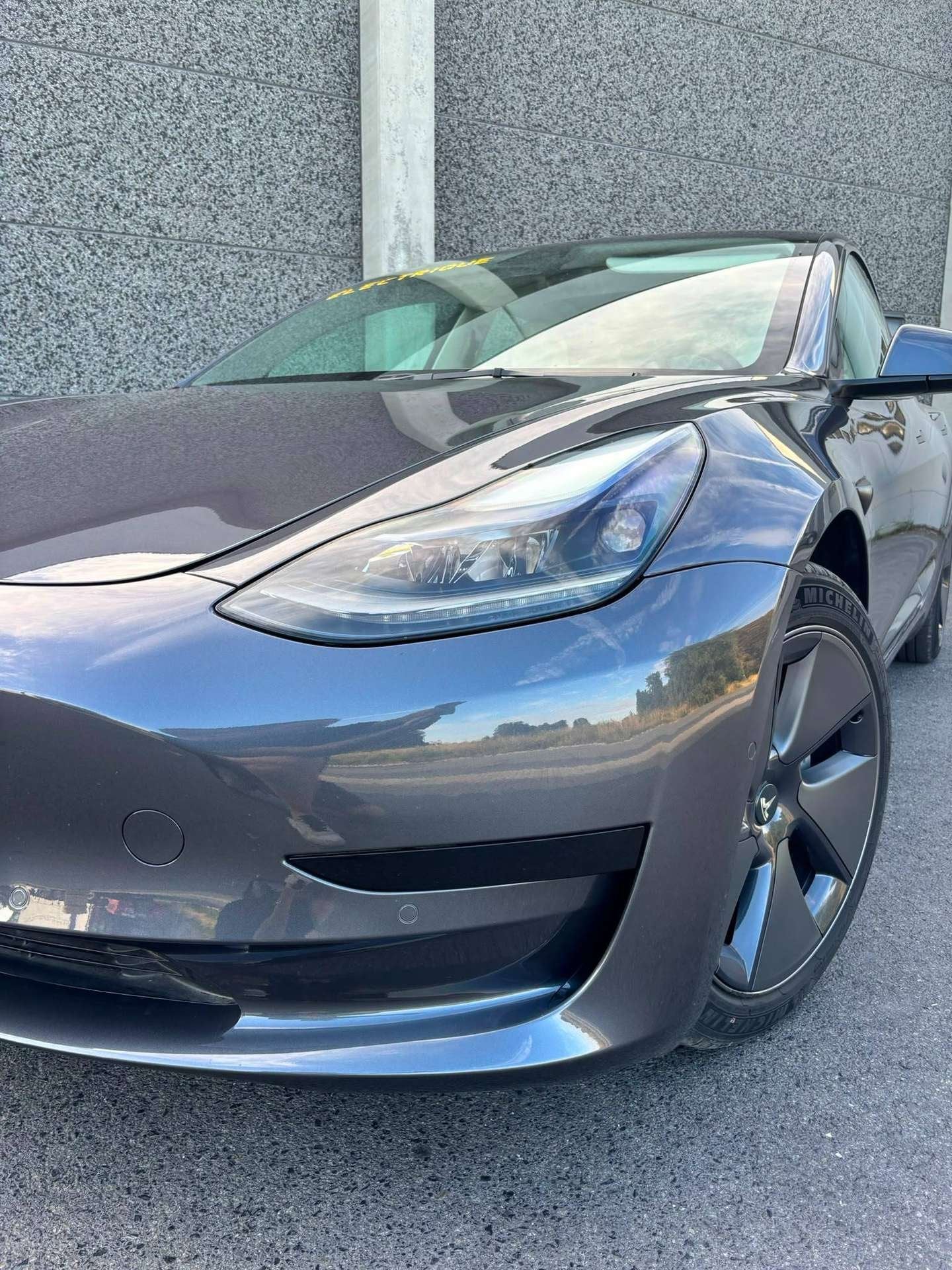 Tesla Model 3 Model 3 55 kWh Standard Plus (automatique), Autos, Argent ou Gris, Achat, 491 km, 283 ch