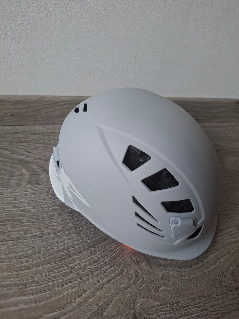 Helm voor klimmen en alpinisme, Ophalen of Verzenden, Zo goed als nieuw, Klimsport-accessoire