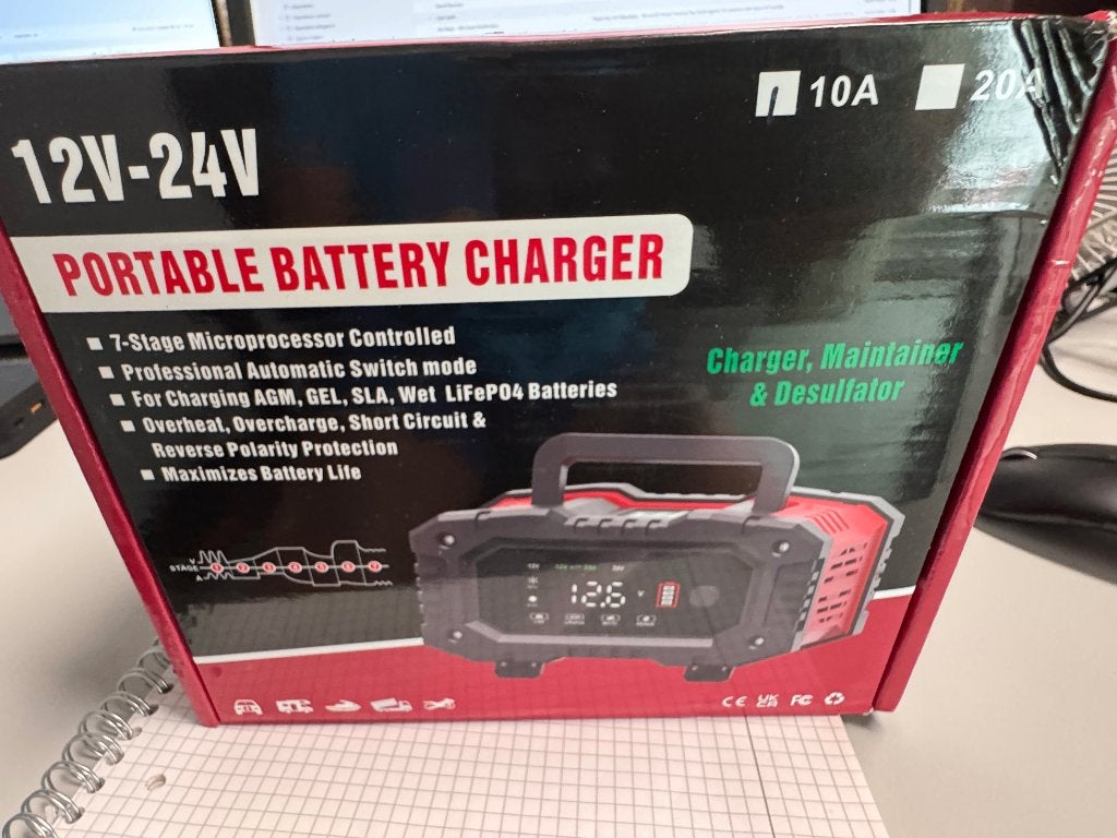 Foxsur 12-24v battery charger, Ophalen of Verzenden, Nieuw