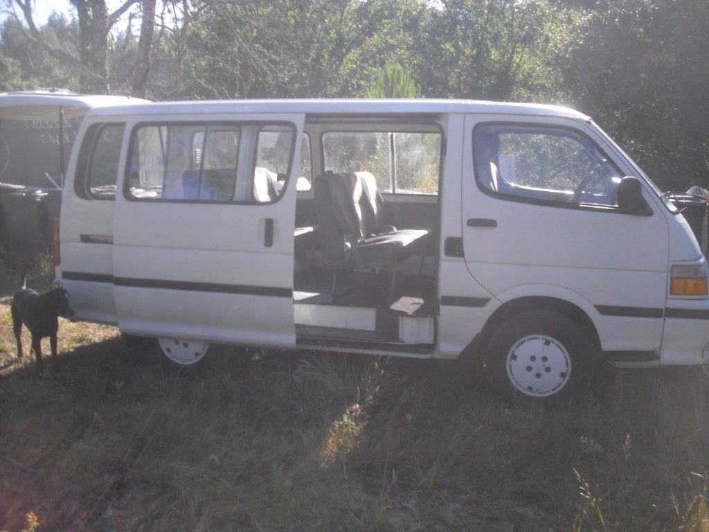 Toyota Hiace  9 zitter  VW transporter 2.4D Ambulance T4 5 z, Auto's, Voorwielaandrijving, 4 deurs, Wit, 9 zetels