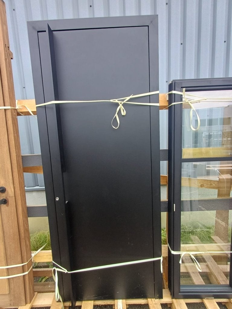 Moderne aluminium vleugeloverdekkende deur – showroommodel, Ophalen, 80 tot 100 cm, 215 cm of meer, Metaal