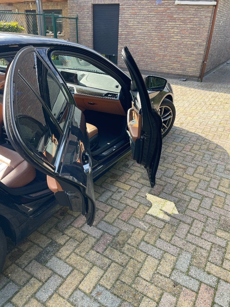 Bmw 520 d, Autos, Cuir, 3 places, Chargement par induction pour smartphones, Automatique