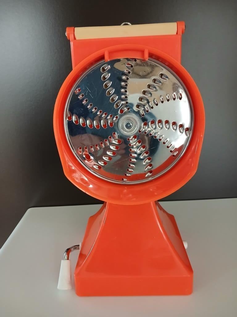 Moulinette qui hache fin ou gros selon le sens de rotation !, Electroménager, Mélangeurs, Comme neuf, Enlèvement