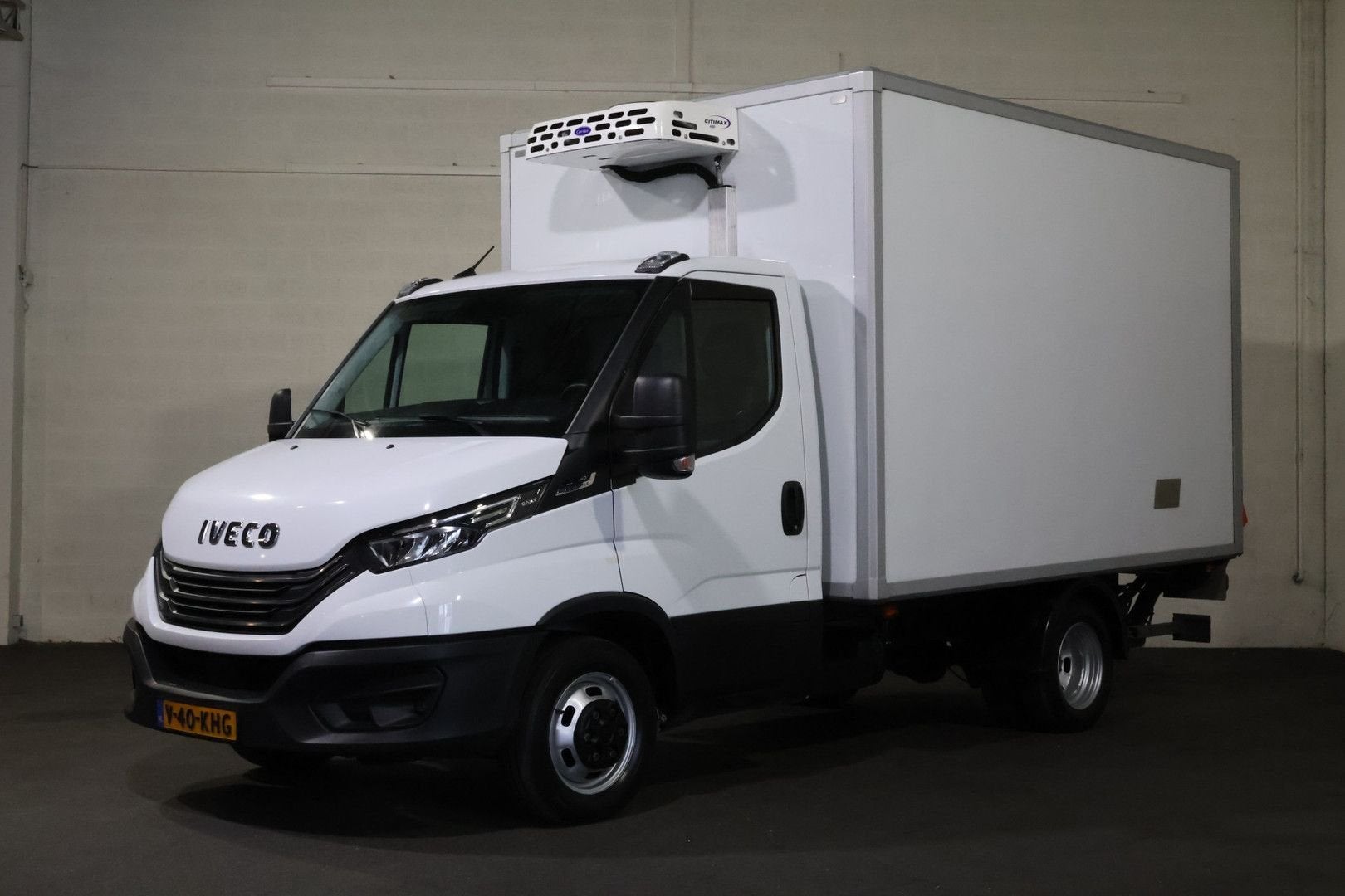 Iveco Daily 35C14 Automaat Koelwagen Bakwagen met Laadklep, Auto's, Bestelwagens en Lichte vracht, Automaat, Iveco, Wit, Diesel