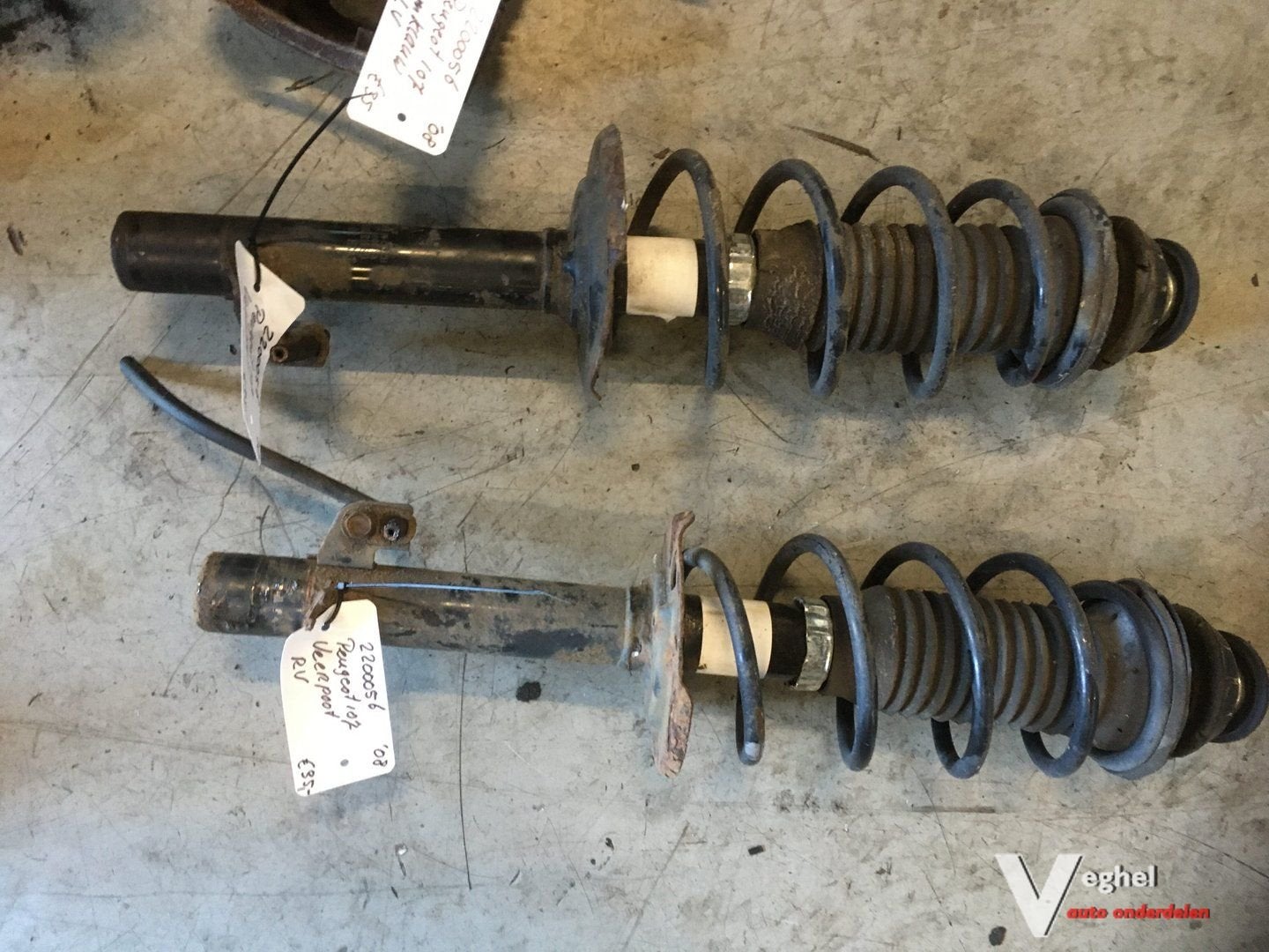 Peugeot 107 Veerpoot Linksvoor en rechtsvoor 1.0   '08, Gebruikt, -, -, Ophalen of Verzenden