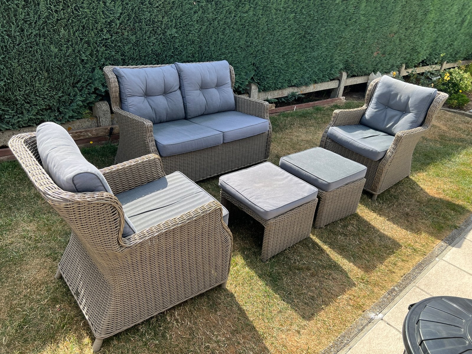 Tuinset 3 fauteuils en 2 hockers met kussens vanaf €80, Tuin en Terras, Ophalen, 4 zitplaatsen, Kunststof, Tuinset