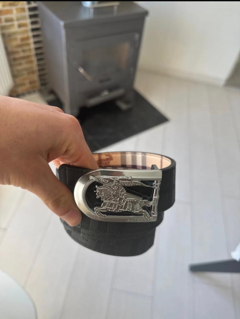 Ceinture réversible Burberry, Vêtements | Hommes, Ceintures, Cuir véritable, Comme neuf, 105 à 115 cm, Ceinture
