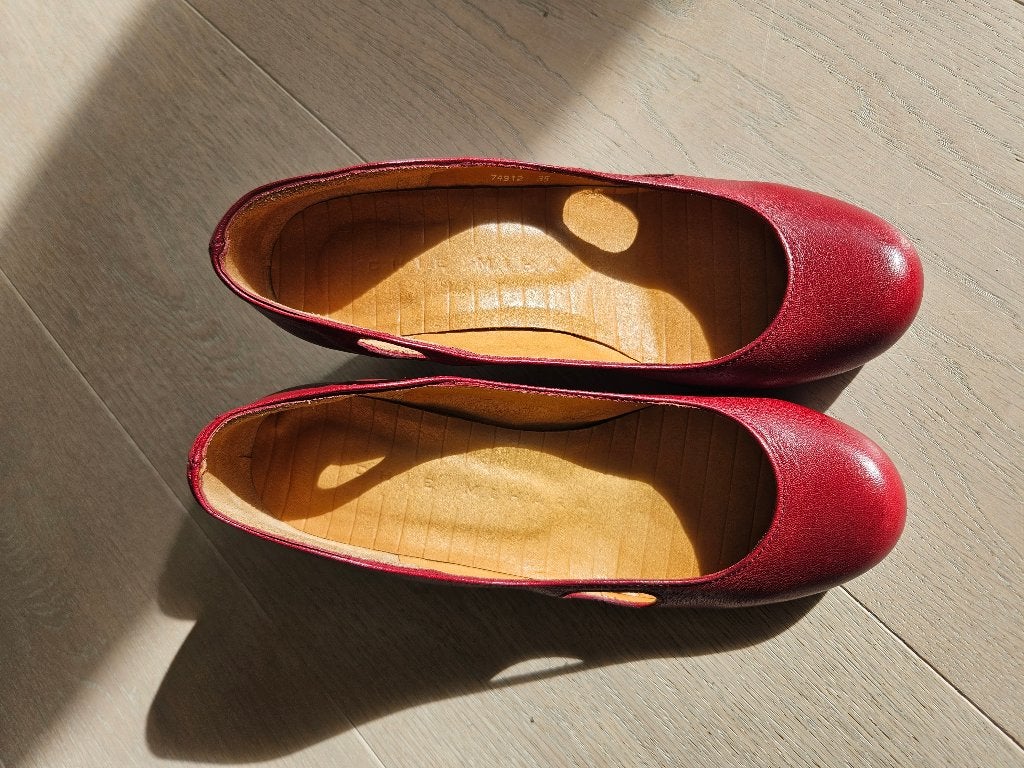Rode leren pumps maat 35, Pumps, Ophalen of Verzenden, Zo goed als nieuw, Rood