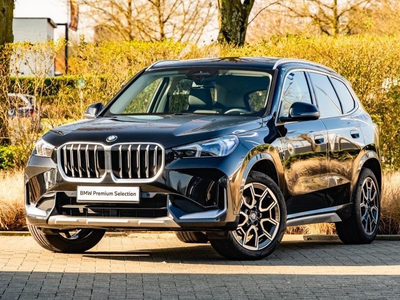 BMW X1 xLine, 136 pk, Zwart, Bedrijf, 5 deurs