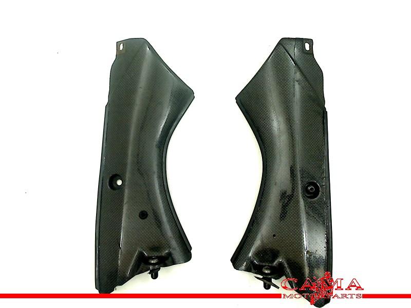 CARENAGE PANNEAU INTERNE Kawasaki, Dhr. S. di Majo, Utilisé, Info@cama-motorparts.nl, P.J. Troelstraweg 8 8
3144 CX  MAASSLUIS, NL
