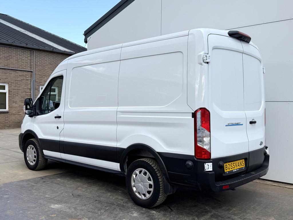 Ford E-Transit 68kWh 184PK L2H2 317km WLTP 95,7% (SOH) BEV S, Achat, 135 kW, 3 places, Noir