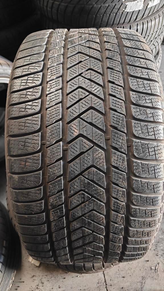 315/30r21 Pirelli 70€ per stuk met montage en balanceren, Ophalen