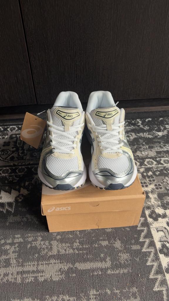 Asics Gel Kyano, Neuf, Enlèvement ou Envoi, Blanc, Baskets