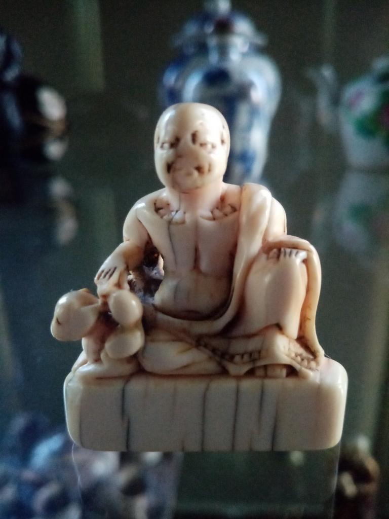 Netsuke japonais, Enlèvement ou Envoi